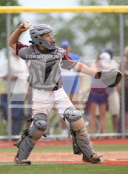 Thumbnail 3 in Williamsville East vs. Maryvale (Section 6 Class A Final) photogallery.