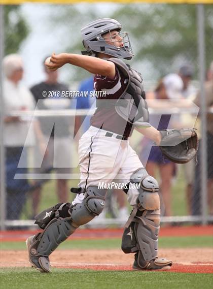 Thumbnail 2 in Williamsville East vs. Maryvale (Section 6 Class A Final) photogallery.