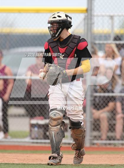 Thumbnail 1 in Williamsville East vs. Maryvale (Section 6 Class A Final) photogallery.