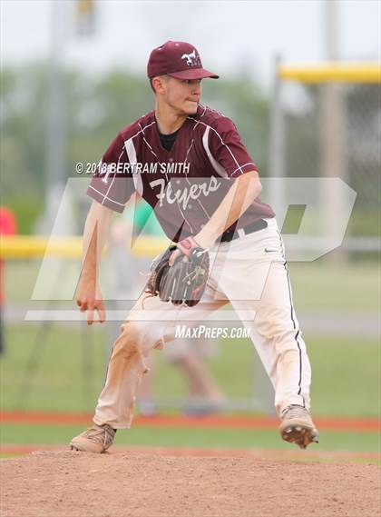 Thumbnail 2 in Williamsville East vs. Maryvale (Section 6 Class A Final) photogallery.