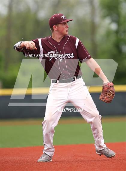 Thumbnail 1 in Williamsville East vs. Maryvale (Section 6 Class A Final) photogallery.