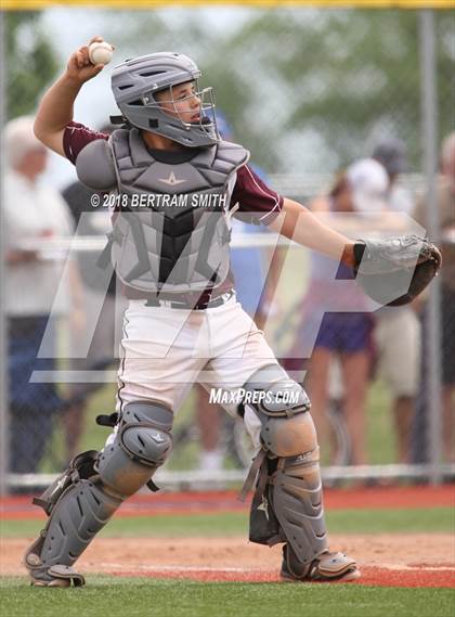 Thumbnail 1 in Williamsville East vs. Maryvale (Section 6 Class A Final) photogallery.