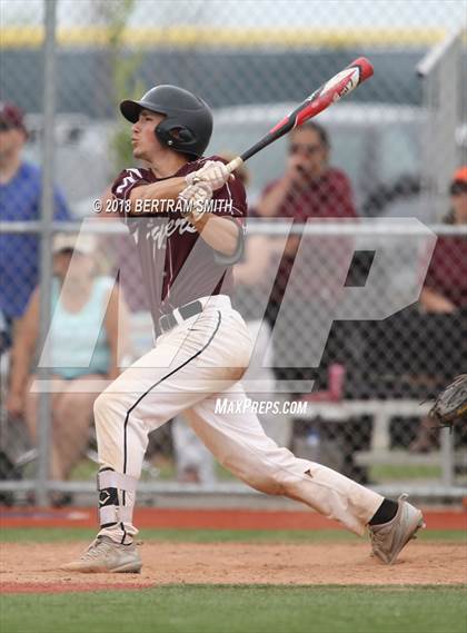 Thumbnail 1 in Williamsville East vs. Maryvale (Section 6 Class A Final) photogallery.
