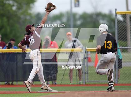 Thumbnail 1 in Williamsville East vs. Maryvale (Section 6 Class A Final) photogallery.