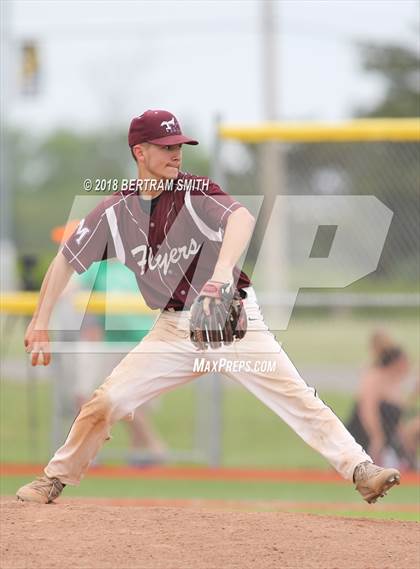 Thumbnail 3 in Williamsville East vs. Maryvale (Section 6 Class A Final) photogallery.