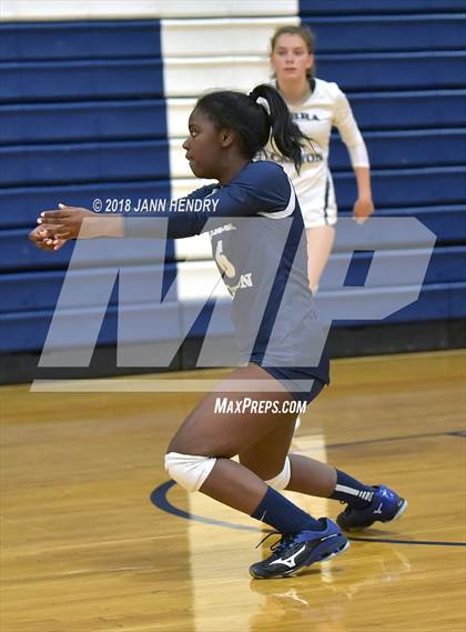 Thumbnail 3 in Sierra Canyon vs Foothill (Durango Fall Classic) photogallery.