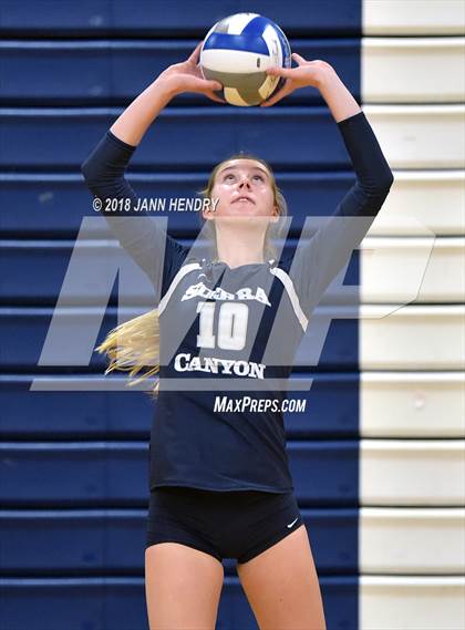 Thumbnail 2 in Sierra Canyon vs Foothill (Durango Fall Classic) photogallery.
