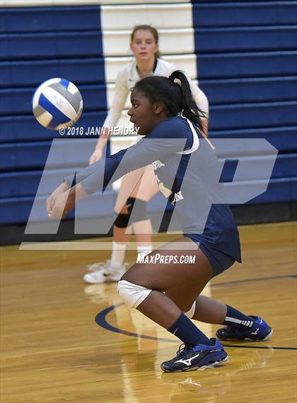 Thumbnail 2 in Sierra Canyon vs Foothill (Durango Fall Classic) photogallery.