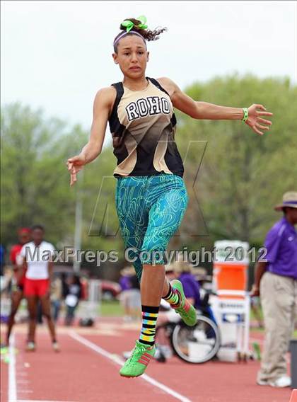 Thumbnail 1 in 2012 TCU Invitational HS Girls photogallery.