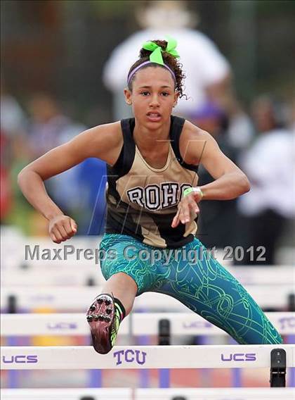 Thumbnail 2 in 2012 TCU Invitational HS Girls photogallery.