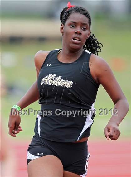Thumbnail 3 in 2012 TCU Invitational HS Girls photogallery.