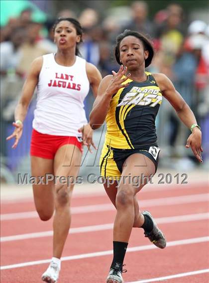 Thumbnail 1 in 2012 TCU Invitational HS Girls photogallery.