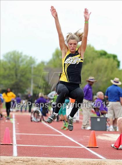 Thumbnail 2 in 2012 TCU Invitational HS Girls photogallery.