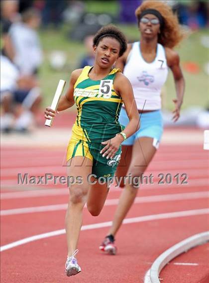 Thumbnail 2 in 2012 TCU Invitational HS Girls photogallery.