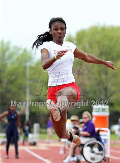 Thumbnail 2 in 2012 TCU Invitational HS Girls photogallery.