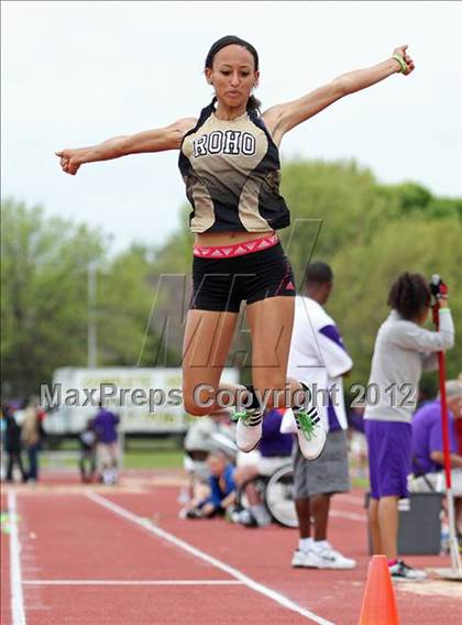 Thumbnail 2 in 2012 TCU Invitational HS Girls photogallery.