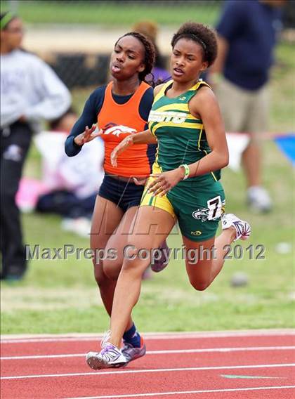 Thumbnail 2 in 2012 TCU Invitational HS Girls photogallery.
