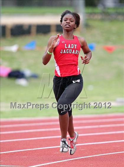 Thumbnail 2 in 2012 TCU Invitational HS Girls photogallery.