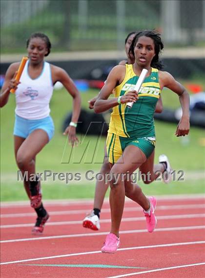 Thumbnail 3 in 2012 TCU Invitational HS Girls photogallery.