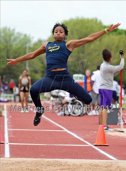Thumbnail 3 in 2012 TCU Invitational HS Girls photogallery.