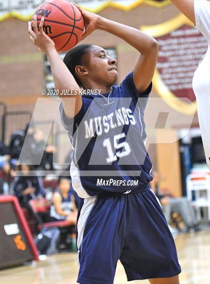 Thumbnail 2 in Shadow Ridge vs Faith Lutheran photogallery.