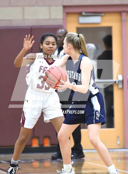 Thumbnail 3 in Shadow Ridge vs Faith Lutheran photogallery.