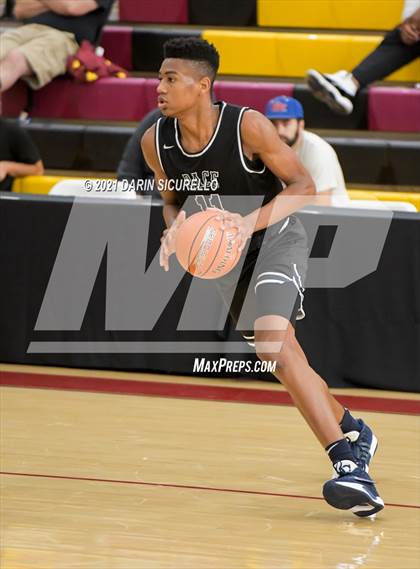 Thumbnail 2 in Pace Academy vs. DeMatha (Hoophall West Tournament) photogallery.