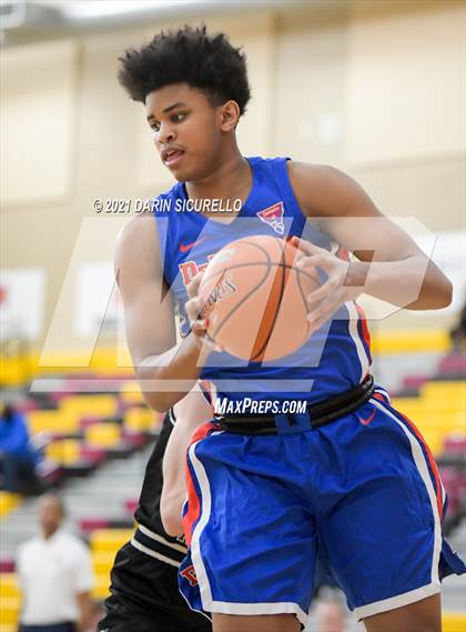 Thumbnail 1 in Pace Academy vs. DeMatha (Hoophall West Tournament) photogallery.