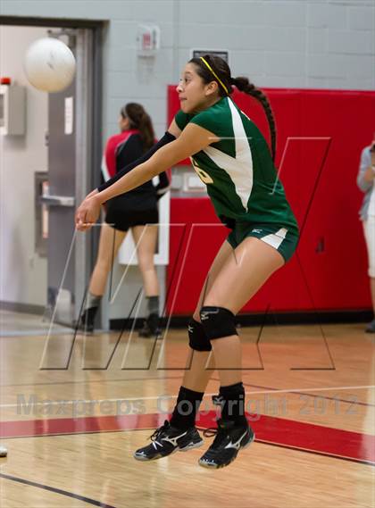 Thumbnail 2 in Archbishop Mitty vs. Placer (Varsity Stockton Classic) photogallery.