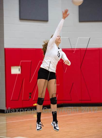 Thumbnail 2 in Archbishop Mitty vs. Placer (Varsity Stockton Classic) photogallery.