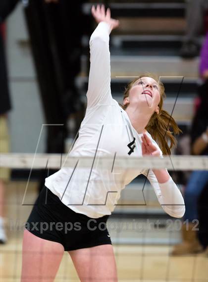 Thumbnail 2 in Archbishop Mitty vs. Placer (Varsity Stockton Classic) photogallery.