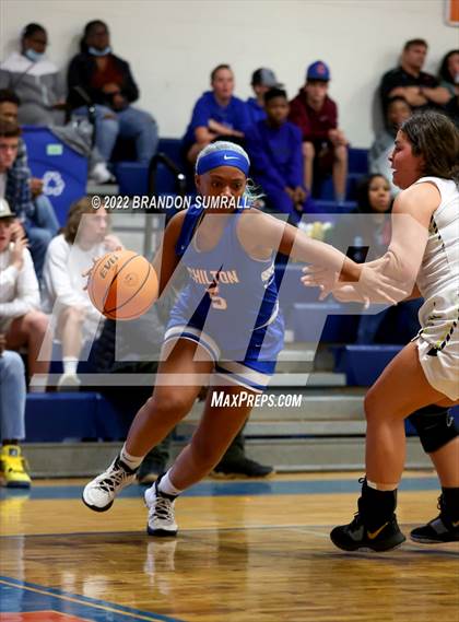 Thumbnail 2 in Chilton County vs Isabella (Chilton County Tournament) photogallery.