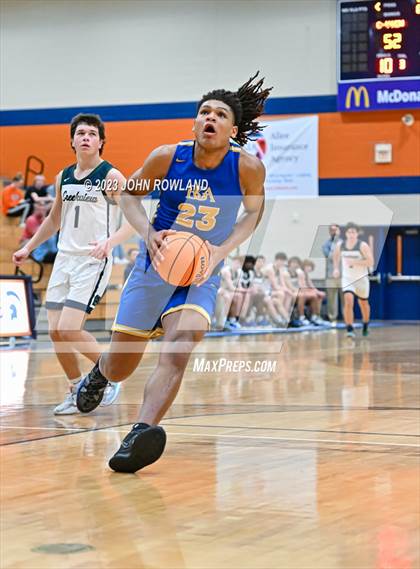 Thumbnail 3 in Battle Ground Academy vs. Creekview photogallery.