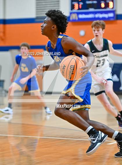 Thumbnail 1 in Battle Ground Academy vs. Creekview photogallery.