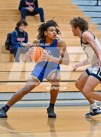 Thumbnail 2 in Battle Ground Academy vs. Creekview photogallery.