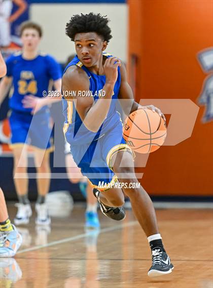 Thumbnail 2 in Battle Ground Academy vs. Creekview photogallery.