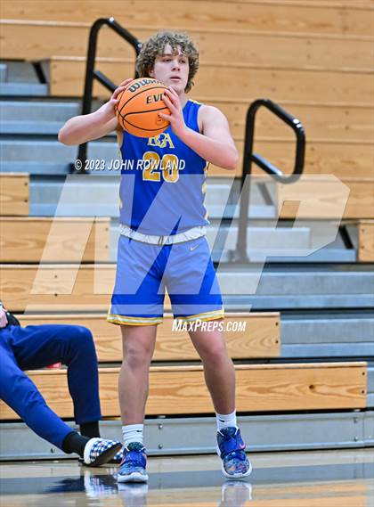 Thumbnail 2 in Battle Ground Academy vs. Creekview photogallery.