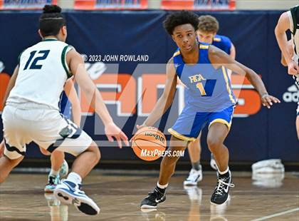 Thumbnail 2 in Battle Ground Academy vs. Creekview photogallery.