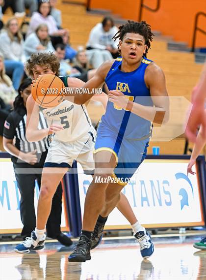 Thumbnail 2 in Battle Ground Academy vs. Creekview photogallery.