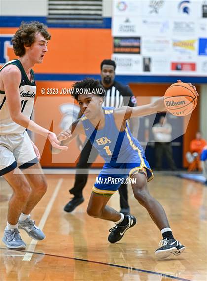 Thumbnail 3 in Battle Ground Academy vs. Creekview photogallery.
