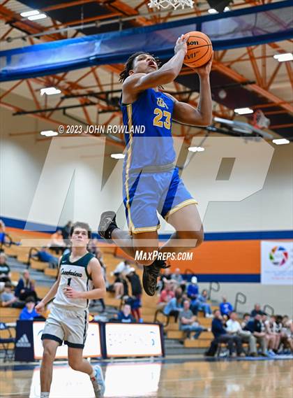 Thumbnail 3 in Battle Ground Academy vs. Creekview photogallery.