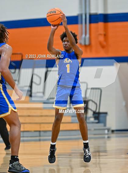 Thumbnail 3 in Battle Ground Academy vs. Creekview photogallery.