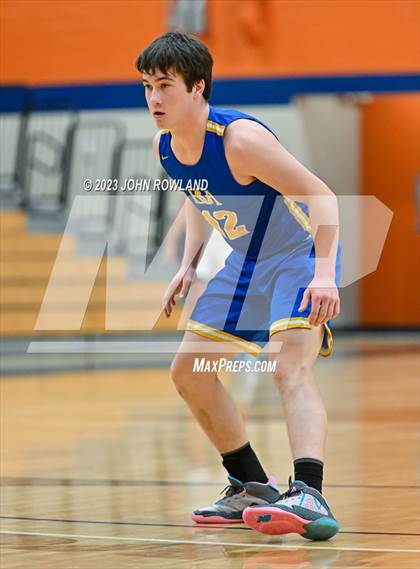 Thumbnail 2 in Battle Ground Academy vs. Creekview photogallery.