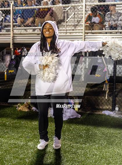 Thumbnail 1 in DeSoto Central (Senior Night) photogallery.