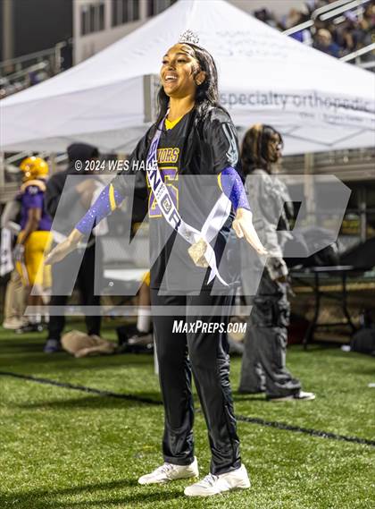 Thumbnail 3 in DeSoto Central (Senior Night) photogallery.