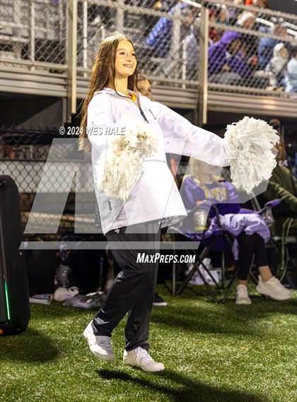 Thumbnail 1 in DeSoto Central (Senior Night) photogallery.