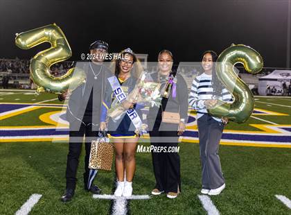 Thumbnail 2 in DeSoto Central (Senior Night) photogallery.