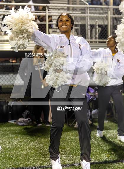 Thumbnail 3 in DeSoto Central (Senior Night) photogallery.