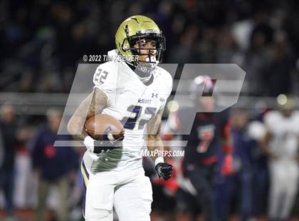 Thumbnail 2 in Aliquippa vs. Bishop McDevitt (PIAA 4A Final) photogallery.
