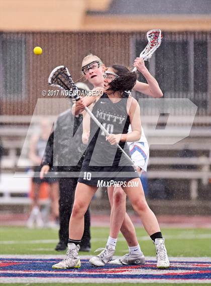 Thumbnail 2 in St. Ignatius vs. Archbishop Mitty photogallery.